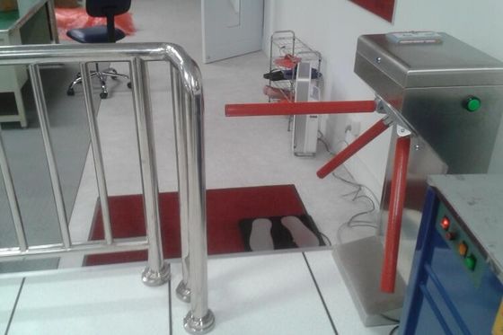 IP62 IC ID Card Access Three Arms Access Control Turnstiles Bidirectional 110V / 220V